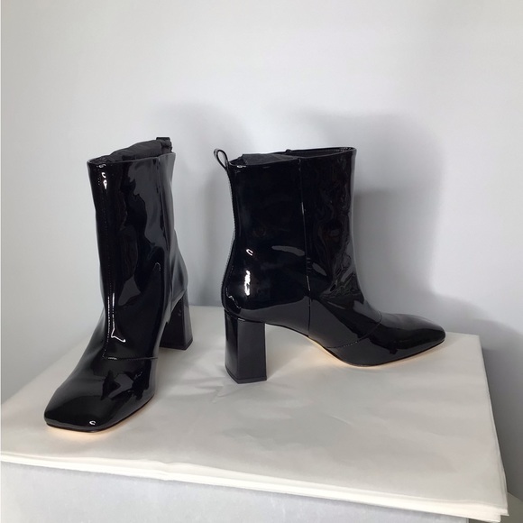 GOOD AMERICAN ~ BLACK PATENT LEATHER BOOTIES - Picture 7 of 8